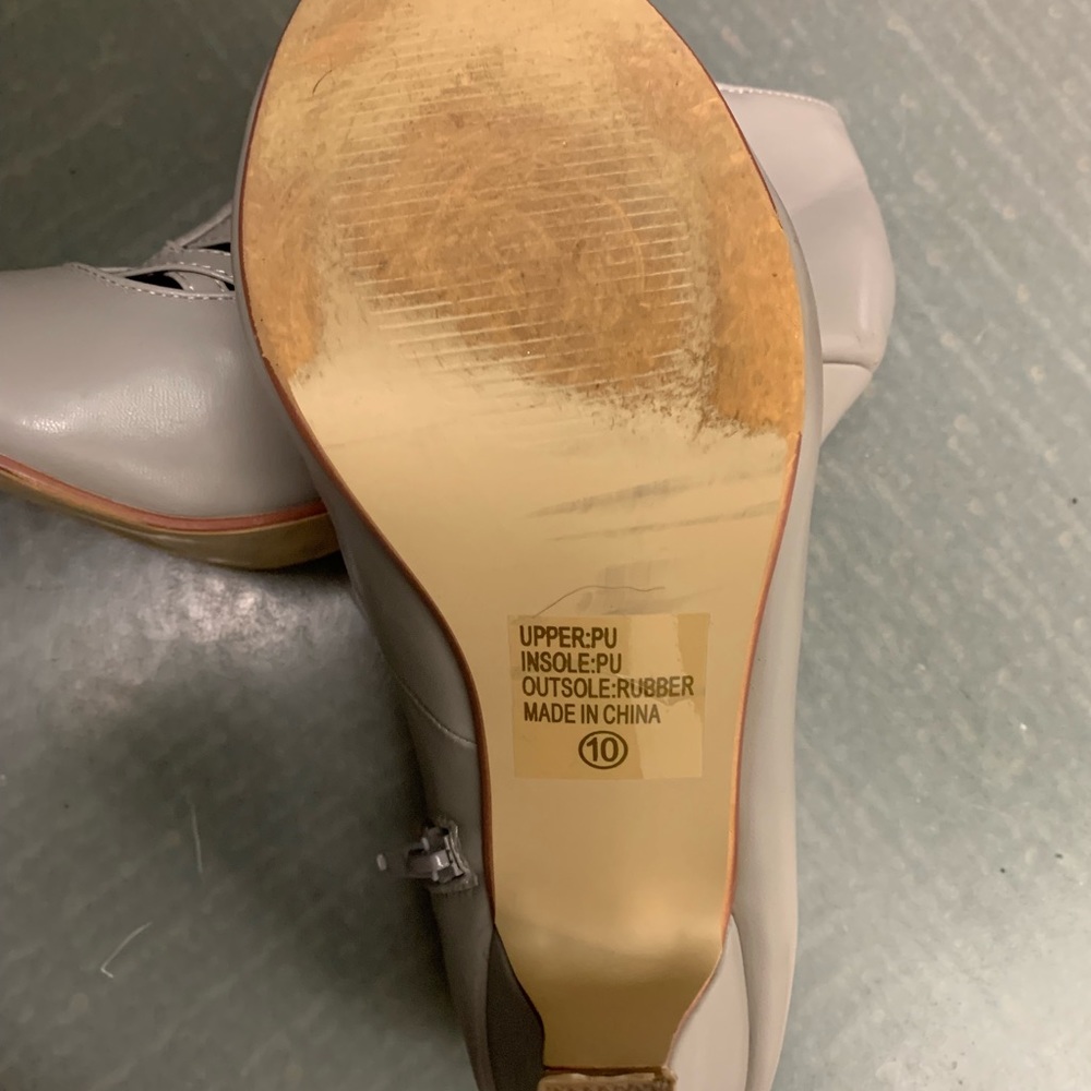 Shoes - Picture 3 of 3